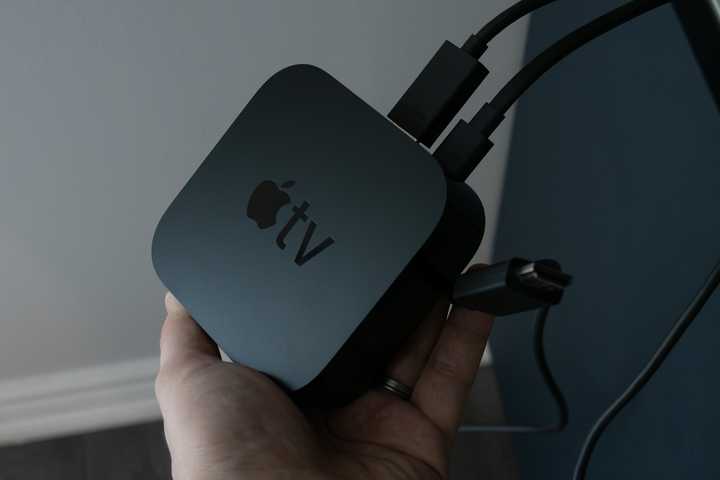Apple TV HDMI plug