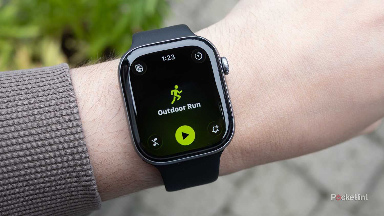 The Apple Watch Series 11's watchOS 26 workout app 