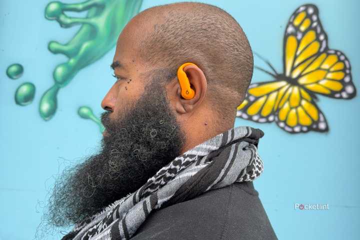 Reviewer wearing Powerbeats Pro 2. 