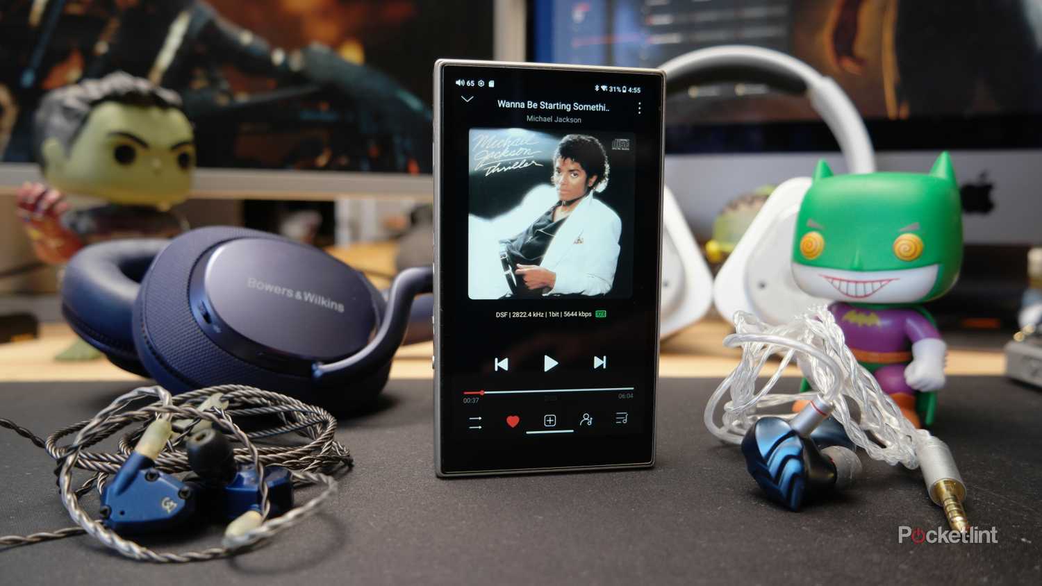 FiiO M21 showing the DSF file for Michael Jackson's "Wanna Be Starting Something"