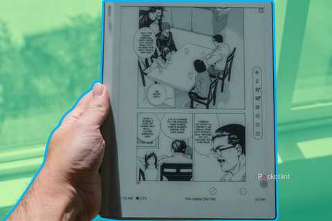 The Go 10.3 Boox e-reader with manga on it. 