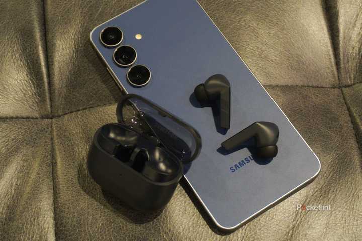 Galaxy-Buds-3-FE-5-1