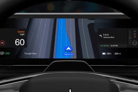 Google Maps live lane guidance in Polestar car.