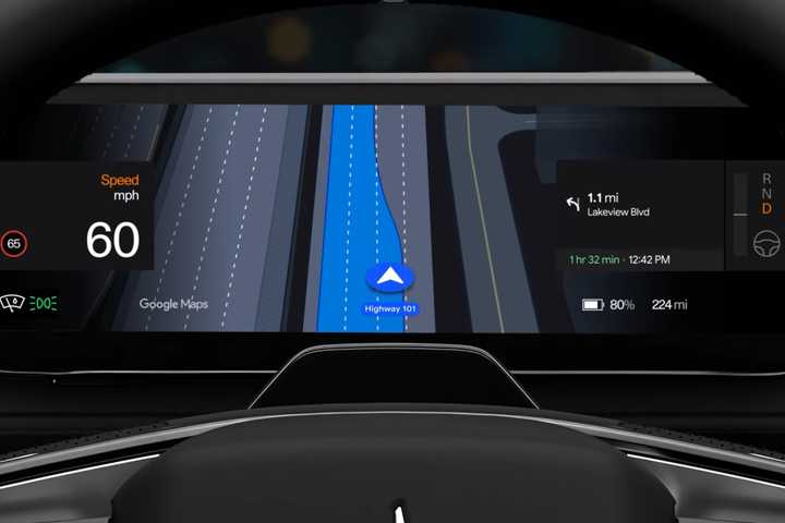 Google Maps live lane guidance in Polestar car.