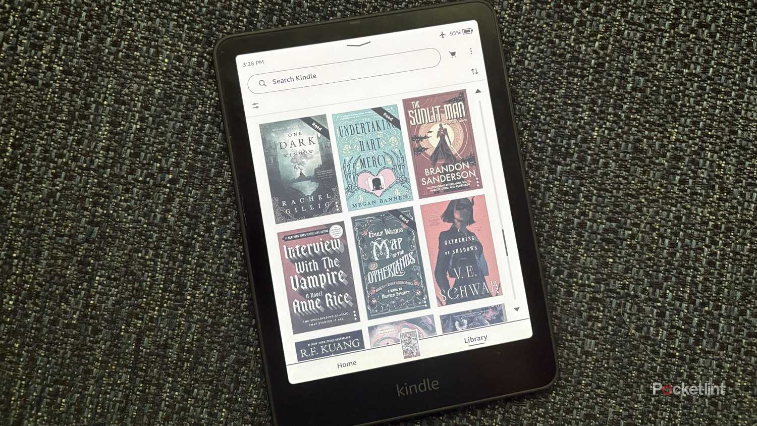 A Kindle Colorsoft homescreen displaying various book covers. 