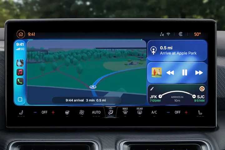 Live Activities in iOS 26 CarPlay.