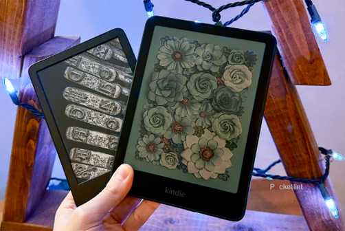 Person holding Kindle and Kindle Colorsoft.