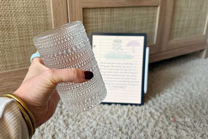 kindle-scribe-colorsoft-pretty-cup-1