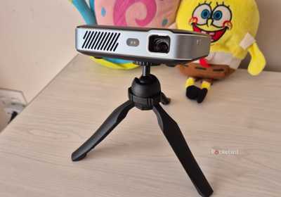 Kodak LUMA 500 standing on a tripod. 