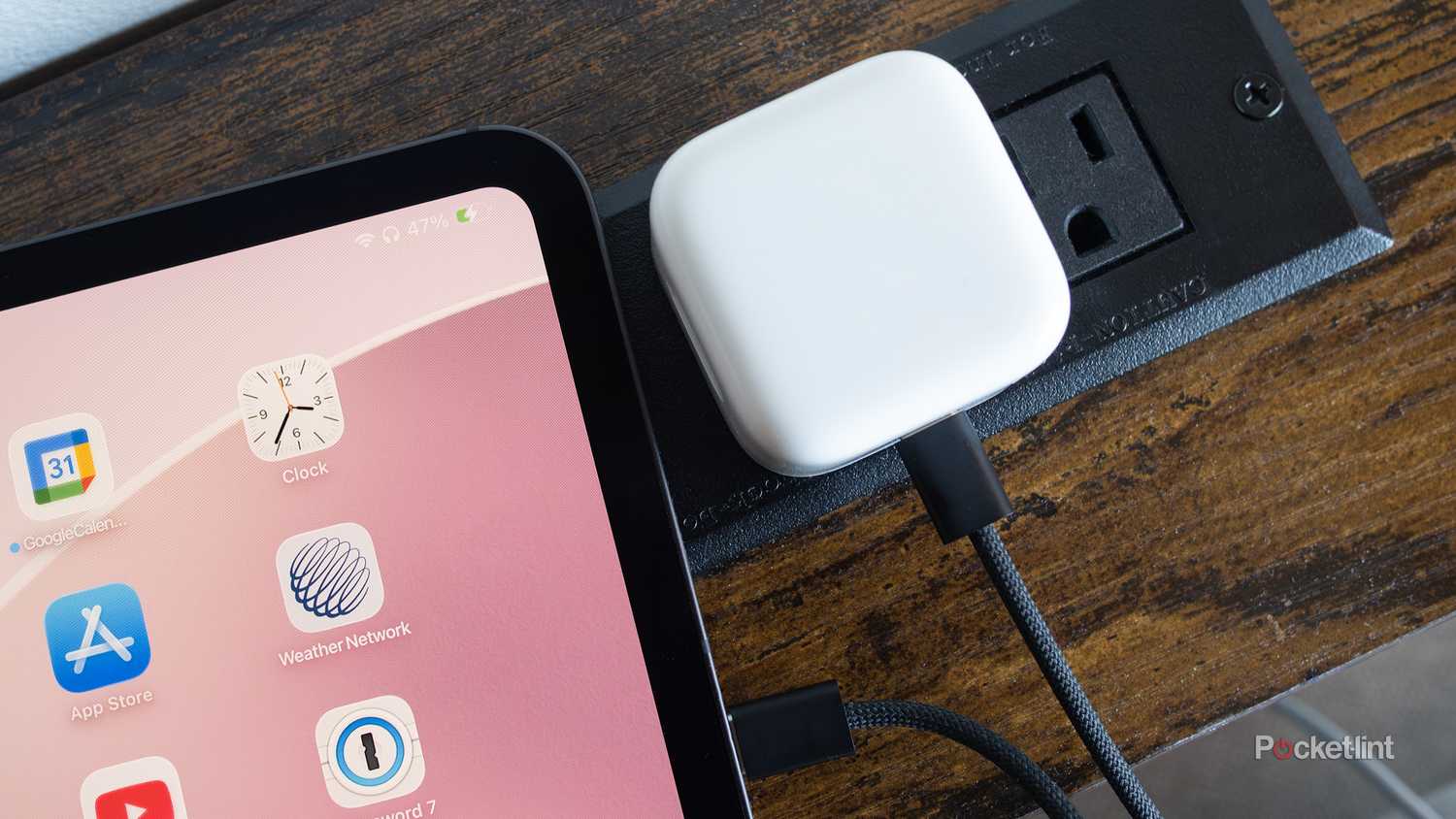 The M5 iPad Pro quick-charging.