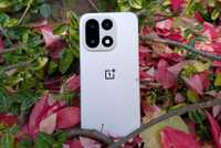 OnePlus 15 beauty shot 1