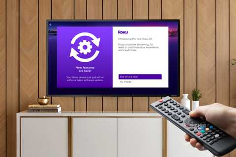 A TV displaying Roku's update screen